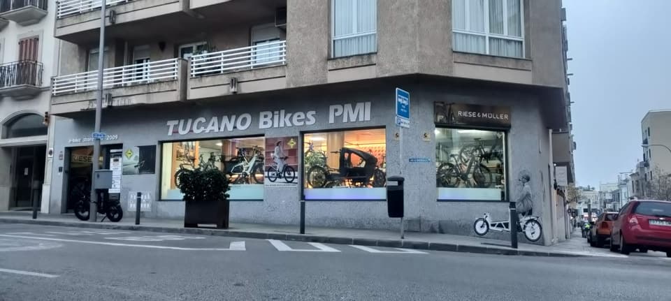 E-bike display area at the Palma shop